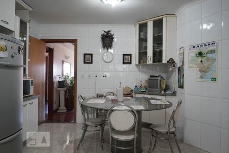 Apartamento à venda com 130m², 3 quartos e 2 vagas Apartamento à venda com 130m², 3 quartos e 2 vagasCozinha