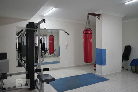 Apartamento à venda com 130m², 3 quartos e 2 vagas Apartamento à venda com 130m², 3 quartos e 2 vagasÁrea comum - Academia