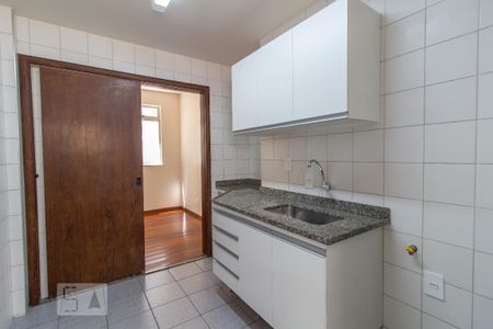 Apartamento para alugar com 80m², 2 quartos e 1 vaga Apartamento para alugar com 80m², 2 quartos e 1 vagaCozinha