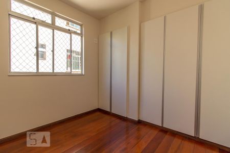 Suíte 1 de apartamento para alugar com 2 quartos, 80m² em Santo Antônio, Belo Horizonte