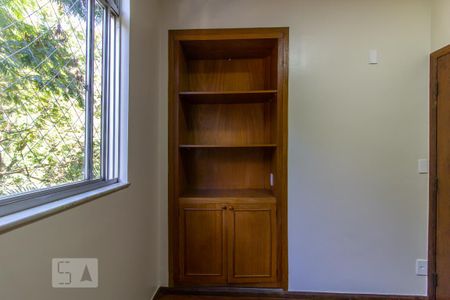 Apartamento para alugar com 80m², 2 quartos e 1 vaga Apartamento para alugar com 80m², 2 quartos e 1 vagaQuarto 2 - Armário