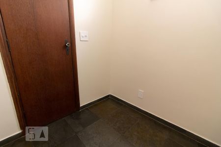 Apartamento para alugar com 80m², 2 quartos e 1 vaga Apartamento para alugar com 80m², 2 quartos e 1 vagaQuarto de Serviço / Dispensa