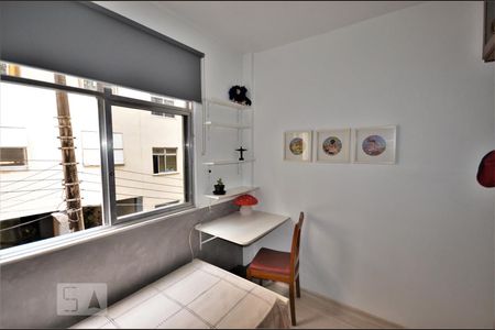 Quarto 1 de apartamento à venda com 2 quartos, 50m² em Laranjeiras, Rio de Janeiro