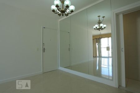 Sala de apartamento para alugar com 2 quartos, 83m² em Leme, Rio de Janeiro