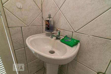 Casa para alugar com 360m², 3 quartos e 6 vagasÁrea de Serviço - Banheiro 