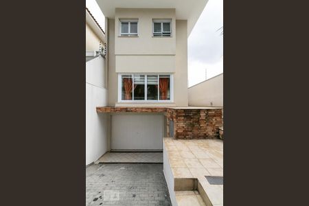 Casa para alugar com 360m², 3 quartos e 6 vagasFachada