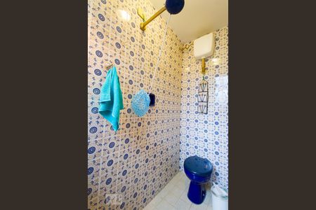 Casa à venda com 370m², 4 quartos e 3 vagasBanheiro da Suíte 2