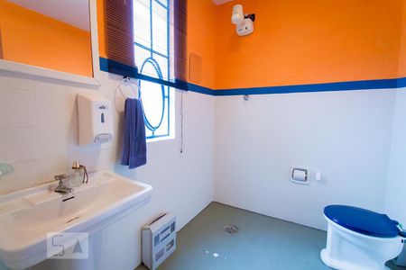 Casa à venda com 370m², 4 quartos e 3 vagasBanheiro