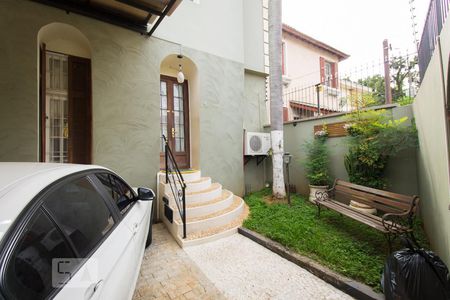 Casa à venda com 370m², 4 quartos e 3 vagasGaragEntradaem