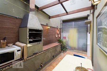 Casa à venda com 370m², 4 quartos e 3 vagasChurrasqueira