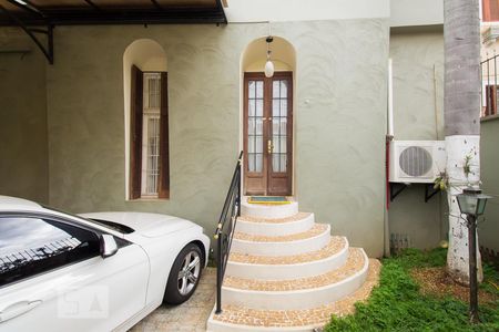 Casa à venda com 370m², 4 quartos e 3 vagasEntrada