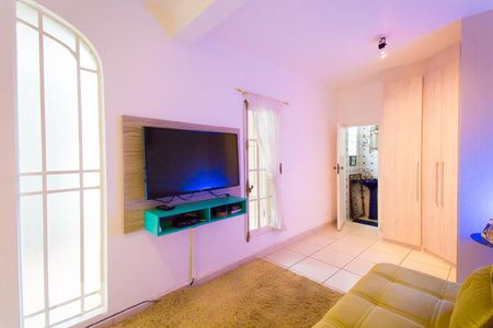 Casa à venda com 370m², 4 quartos e 3 vagasSuíte 2