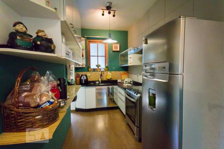 Casa à venda com 370m², 4 quartos e 3 vagasCozinha