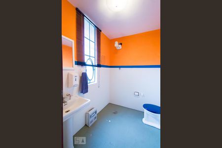 Casa à venda com 370m², 4 quartos e 3 vagasBanheiro