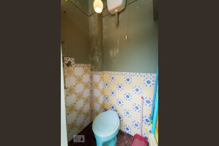 Casa à venda com 370m², 4 quartos e 3 vagasBanheiro de Serviço