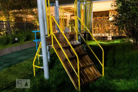 Apartamento para alugar com 67m², 2 quartos e 1 vaga Apartamento para alugar com 67m², 2 quartos e 1 vagaÁrea Comum - Playground