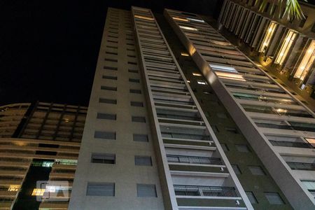 Apartamento para alugar com 67m², 2 quartos e 1 vaga Apartamento para alugar com 67m², 2 quartos e 1 vagaFachada