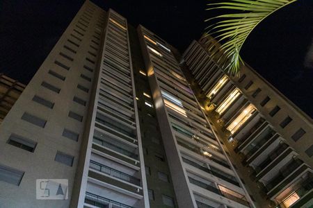 Apartamento para alugar com 67m², 2 quartos e 1 vaga Apartamento para alugar com 67m², 2 quartos e 1 vagaFachada