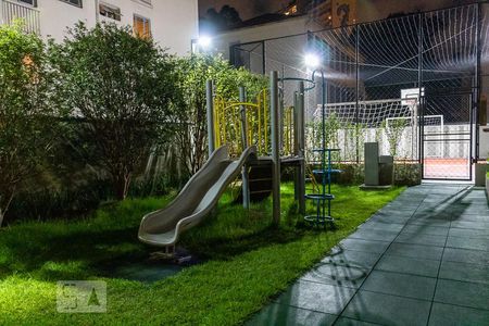 Apartamento para alugar com 67m², 2 quartos e 1 vaga Apartamento para alugar com 67m², 2 quartos e 1 vagaÁrea Comum - Playground