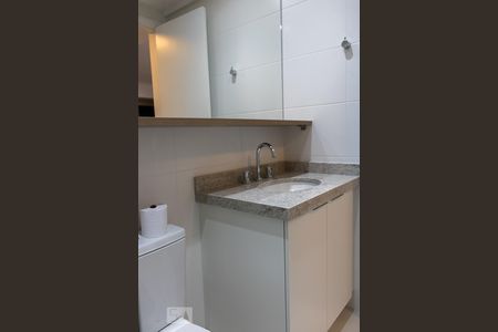 Apartamento para alugar com 67m², 2 quartos e 1 vaga Apartamento para alugar com 67m², 2 quartos e 1 vagaBanheiro
