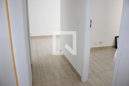 Apartamento para alugar com 68m², 2 quartos e 1 vagaCorredor com vista à partir do Closet