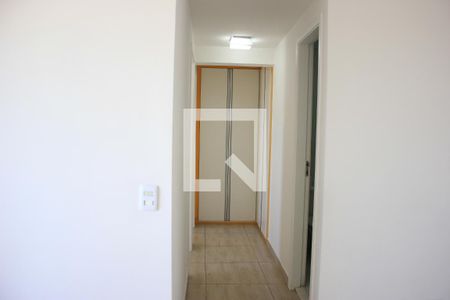Apartamento para alugar com 68m², 2 quartos e 1 vagaCorredor com vista para o Closet