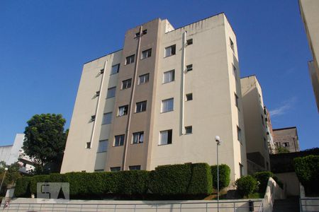 Apartamento para alugar com 55m², 2 quartos e 1 vagaFachada