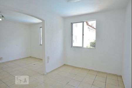 Sala de apartamento para alugar com 2 quartos, 50m² em Anil, Rio de Janeiro