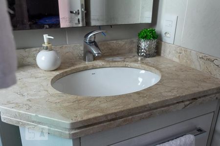 Apartamento à venda com 72m², 2 quartos e 2 vagasQuarto 2 - suite