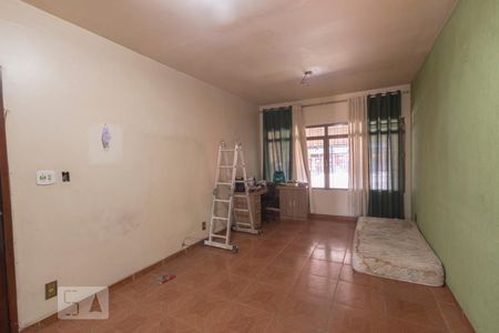 Casa à venda com 250m², 2 quartos e 2 vagasSala