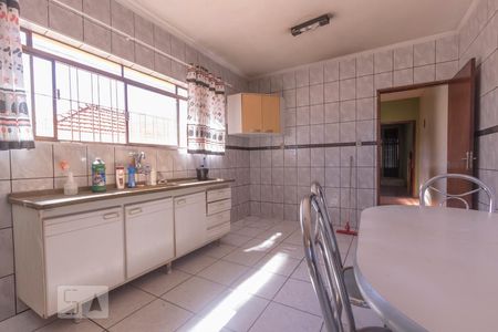 Casa à venda com 250m², 2 quartos e 2 vagasVista cozinha