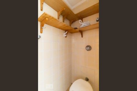Apartamento para alugar com 84m², 2 quartos e 1 vaga Apartamento para alugar com 84m², 2 quartos e 1 vagaBanheiro de Serviço