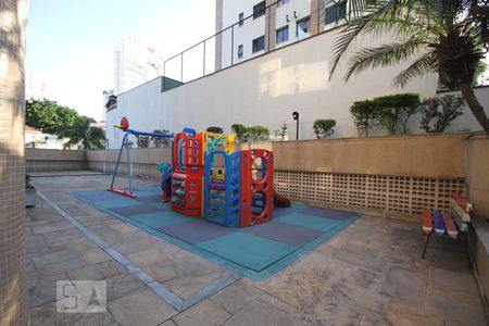 Apartamento para alugar com 212m², 3 quartos e 3 vagasPlayground