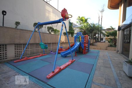Apartamento para alugar com 212m², 3 quartos e 3 vagasPlayground