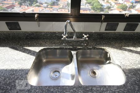 Apartamento para alugar com 212m², 3 quartos e 3 vagasCozinha