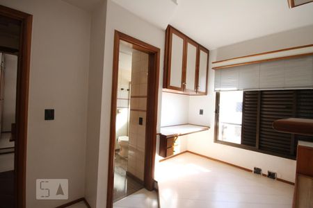 Apartamento para alugar com 212m², 3 quartos e 3 vagasSuíte 2
