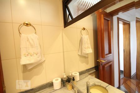 Apartamento para alugar com 212m², 3 quartos e 3 vagasLavabo