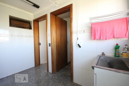 Apartamento para alugar com 212m², 3 quartos e 3 vagasÁrea de serviço