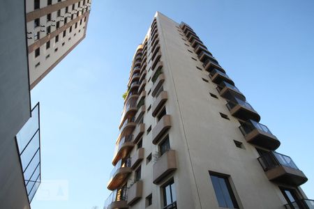 Apartamento para alugar com 212m², 3 quartos e 3 vagasFachada