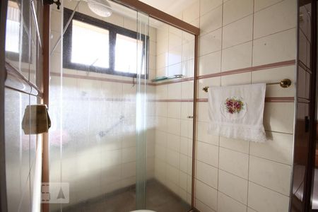 Apartamento para alugar com 212m², 3 quartos e 3 vagasBanheiro