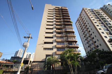 Apartamento para alugar com 212m², 3 quartos e 3 vagasFachada