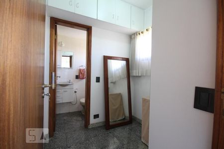 Apartamento para alugar com 212m², 3 quartos e 3 vagasQuarto de serviço