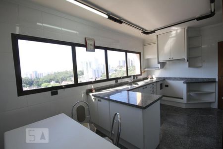 Apartamento para alugar com 212m², 3 quartos e 3 vagasCozinha
