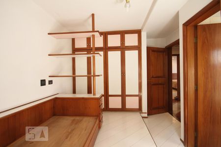 Apartamento para alugar com 212m², 3 quartos e 3 vagasSuíte 2