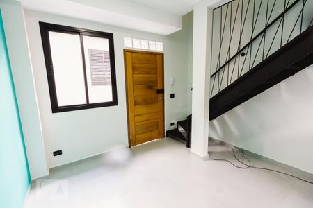 Sala de casa para alugar com 1 quarto, 40m² em Vila Guaca, São Paulo