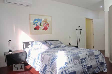Apartamento à venda com 325m², 4 quartos e 4 vagasSuite