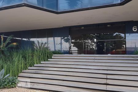 Apartamento à venda com 325m², 4 quartos e 4 vagasFachada