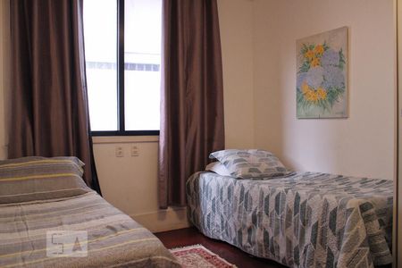 Apartamento à venda com 325m², 4 quartos e 4 vagasQuarto