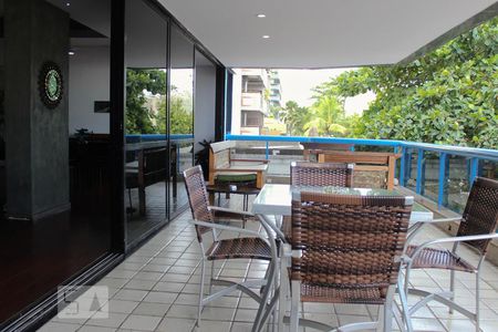 Apartamento à venda com 325m², 4 quartos e 4 vagasVaranda