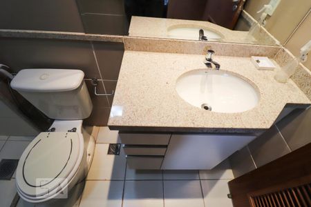 Apartamento à venda com 79m², 2 quartos e 2 vagas Apartamento à venda com 79m², 2 quartos e 2 vagasBanheiro da Suíte 1